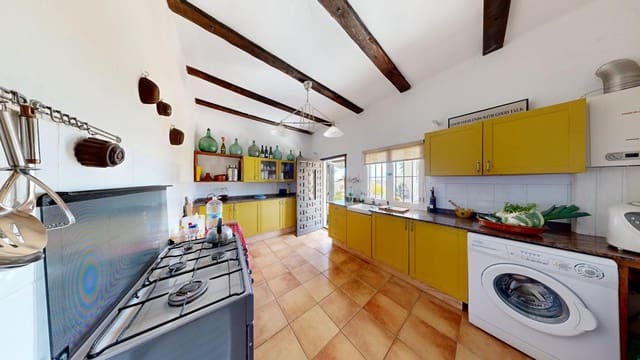 2 soveværelse Finca/Landehus til salg i El Perelló med swimmingpool - € 295.000 (Ref: 8960698)