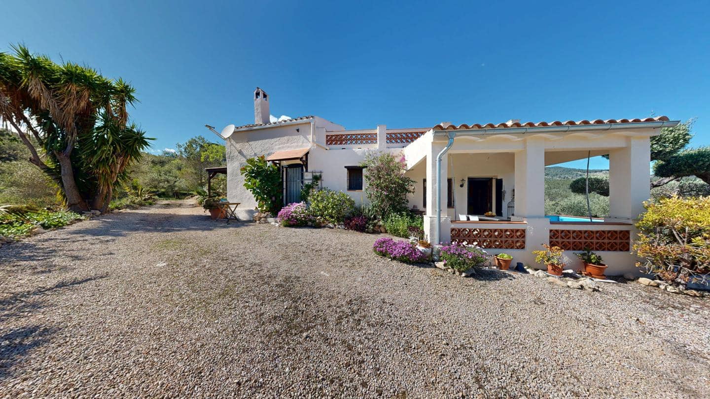 2 soveværelse Finca/Landehus til salg i El Perello med swimmingpool - € 295.000 (Ref: 8960698)