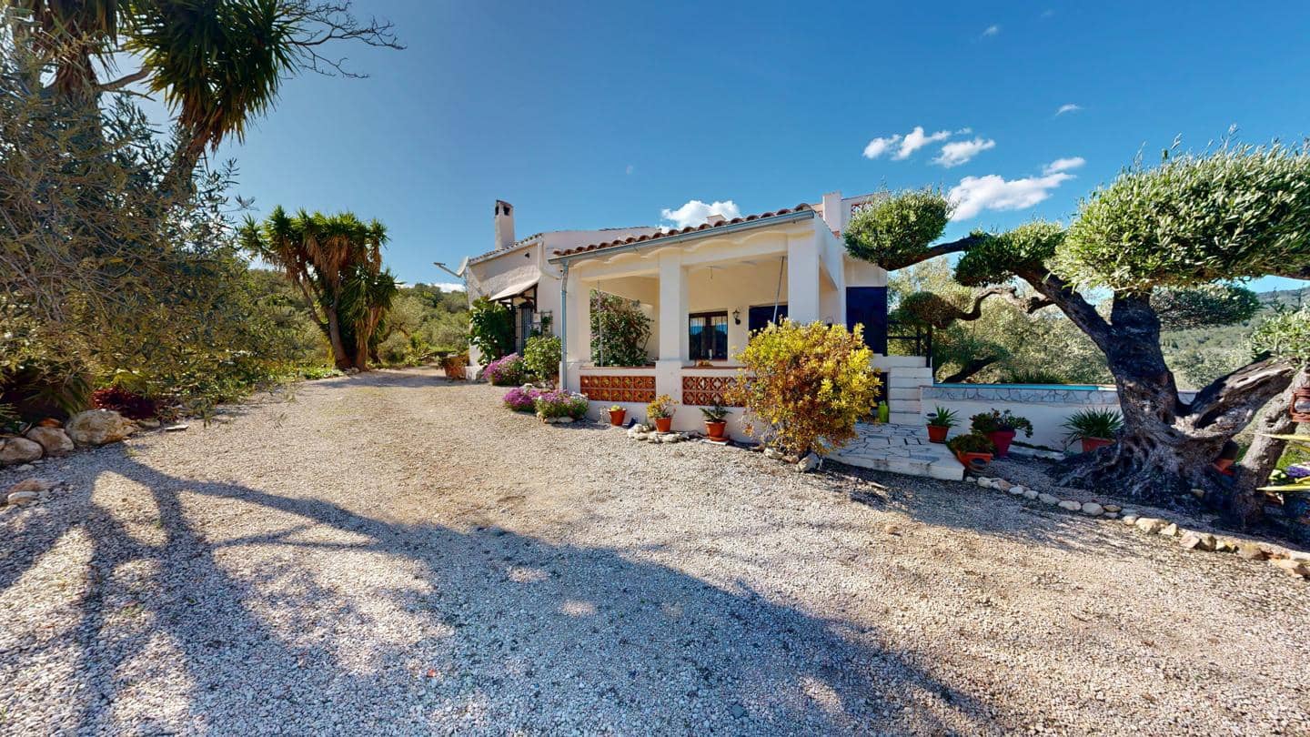 2 soveværelse Finca/Landehus til salg i El Perello med swimmingpool - € 295.000 (Ref: 8960698)