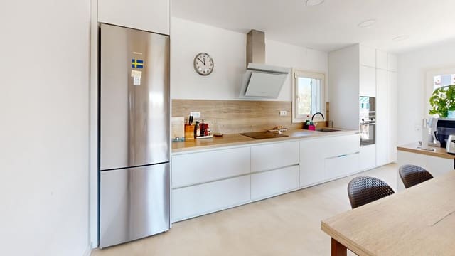 4 sovrum Villa till salu i L'Ampolla med pool - 480 000 € (Ref: 9113074)