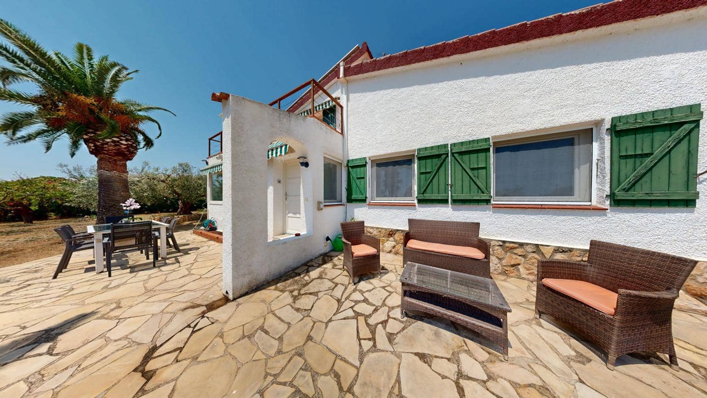 4 slaapkamer Villa te koop in L'Ampolla met zwembad - € 480.000 (Ref: 9113074)