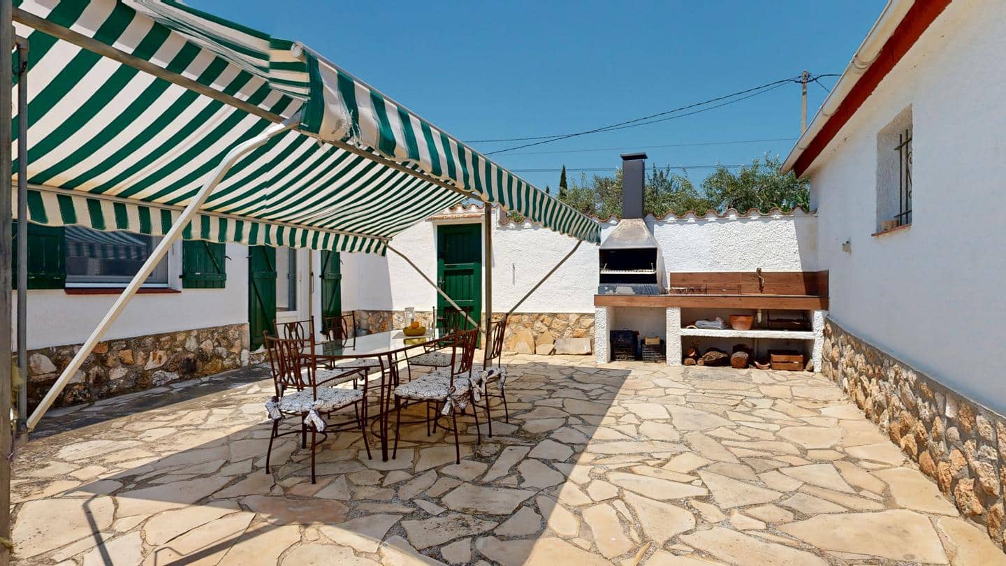 4 slaapkamer Villa te koop in L'Ampolla met zwembad - € 480.000 (Ref: 9113074)