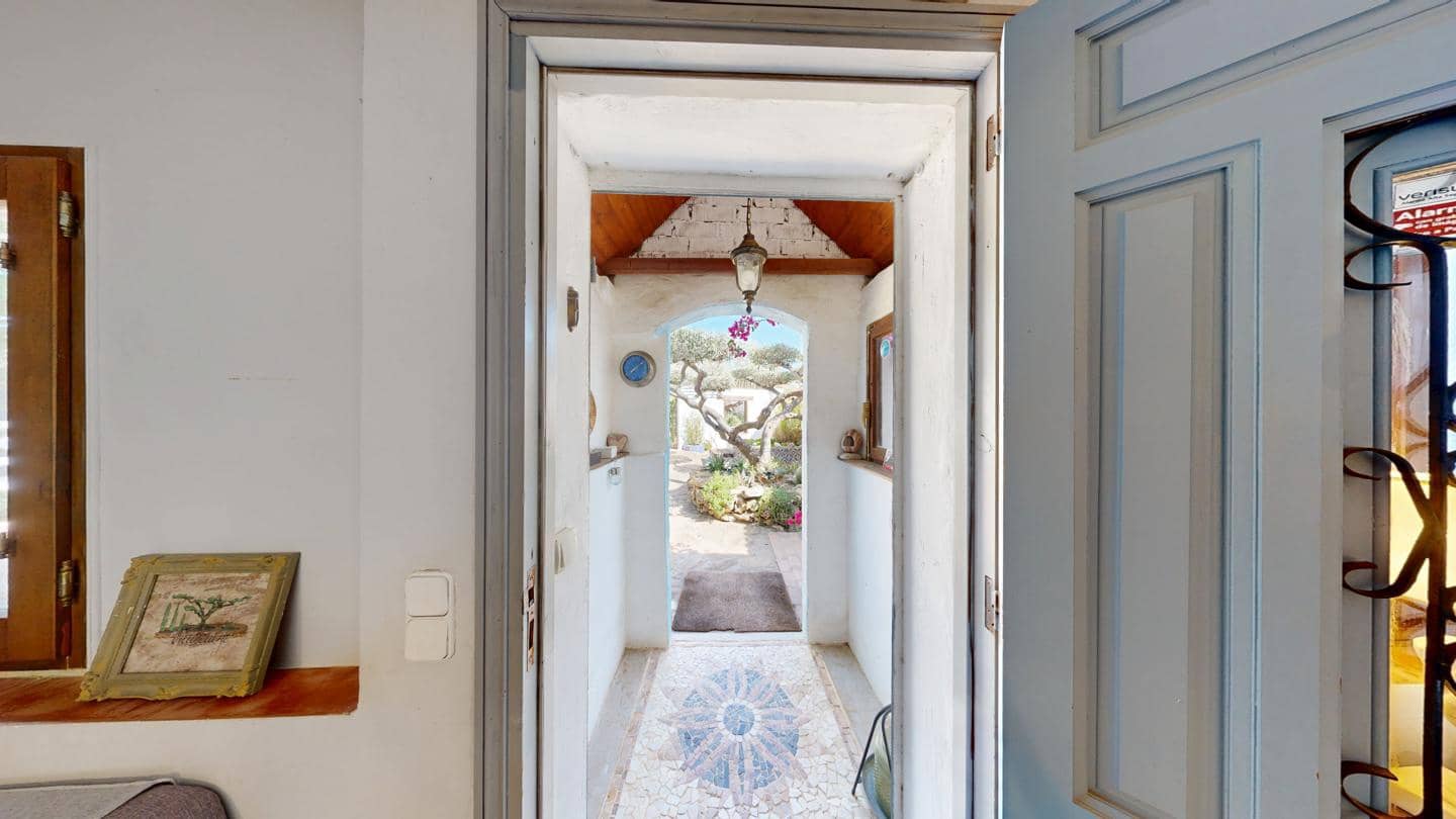 5 bedroom Finca/Country House for sale in Camarles - € 435,000 (Ref: 9172161)