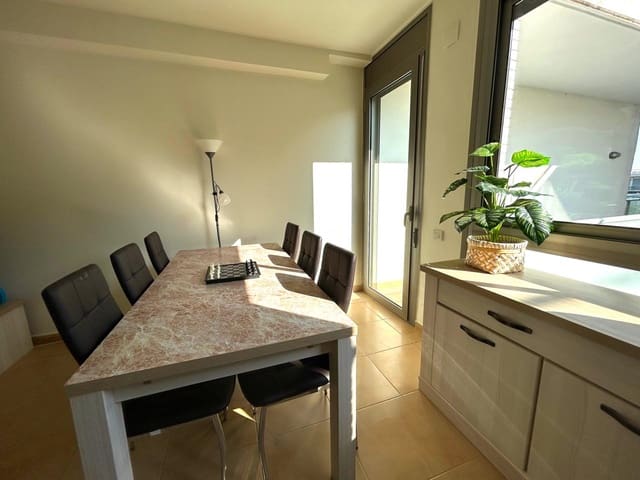 3 bedroom Flat for sale in L'Ampolla with pool garage - € 189,000 (Ref: 9186127)