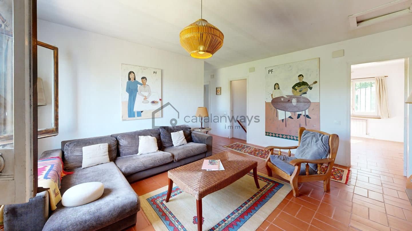 4 bedroom Finca/Country House for sale in Castellet i la Gornal - € 349,000 (Ref: 9270545)