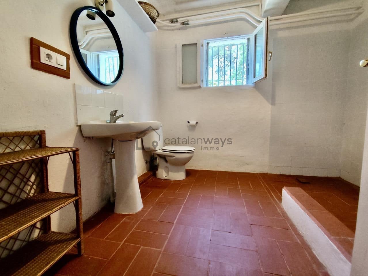 4 bedroom Finca/Country House for sale in Castellet i la Gornal - € 349,000 (Ref: 9270545)