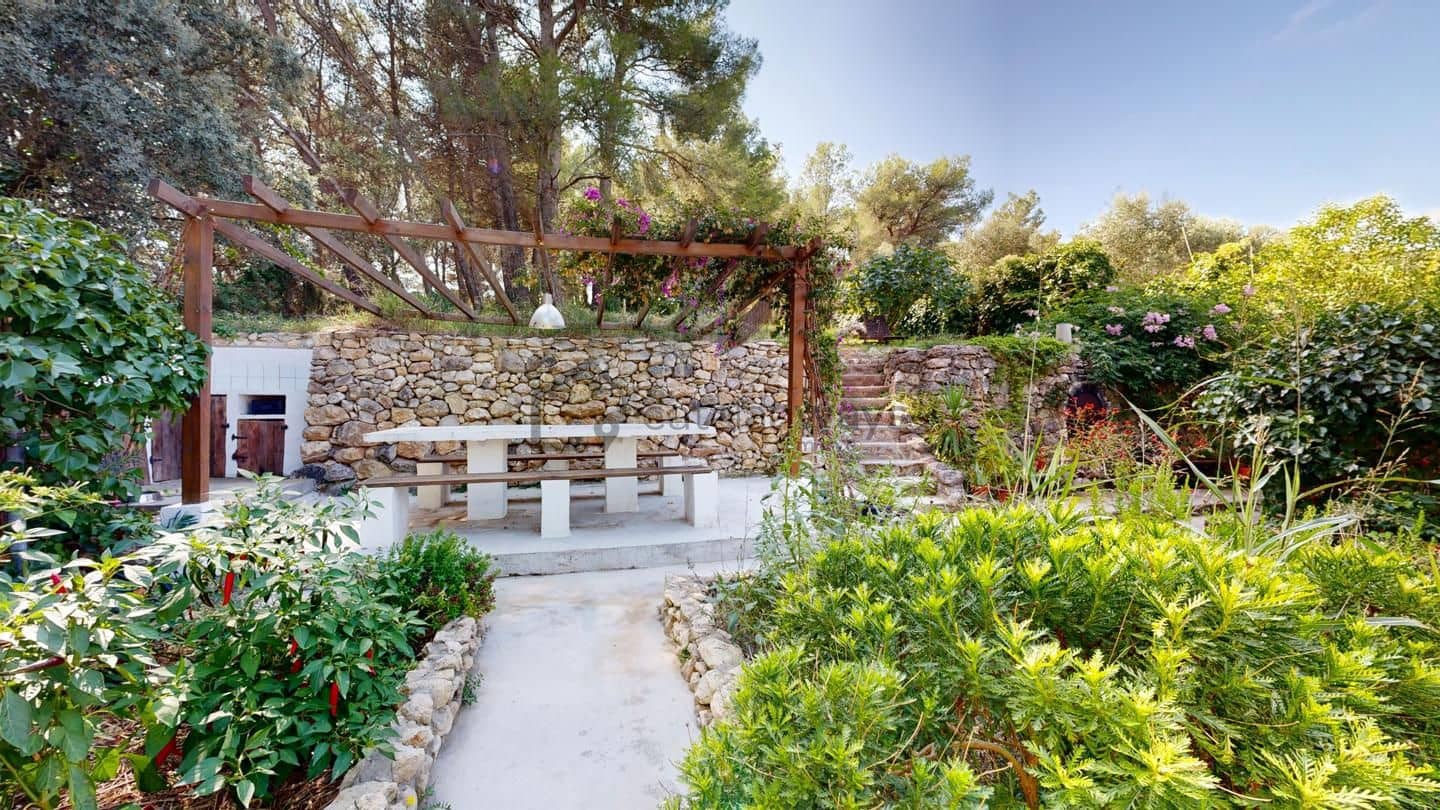 4 bedroom Finca/Country House for sale in Castellet i la Gornal - € 349,000 (Ref: 9270545)