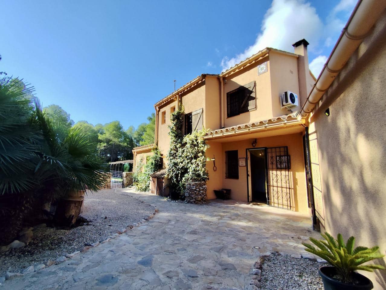 4 soveværelse Finca/Landehus til salg i Tivissa med swimmingpool - € 549.000 (Ref: 9282800)