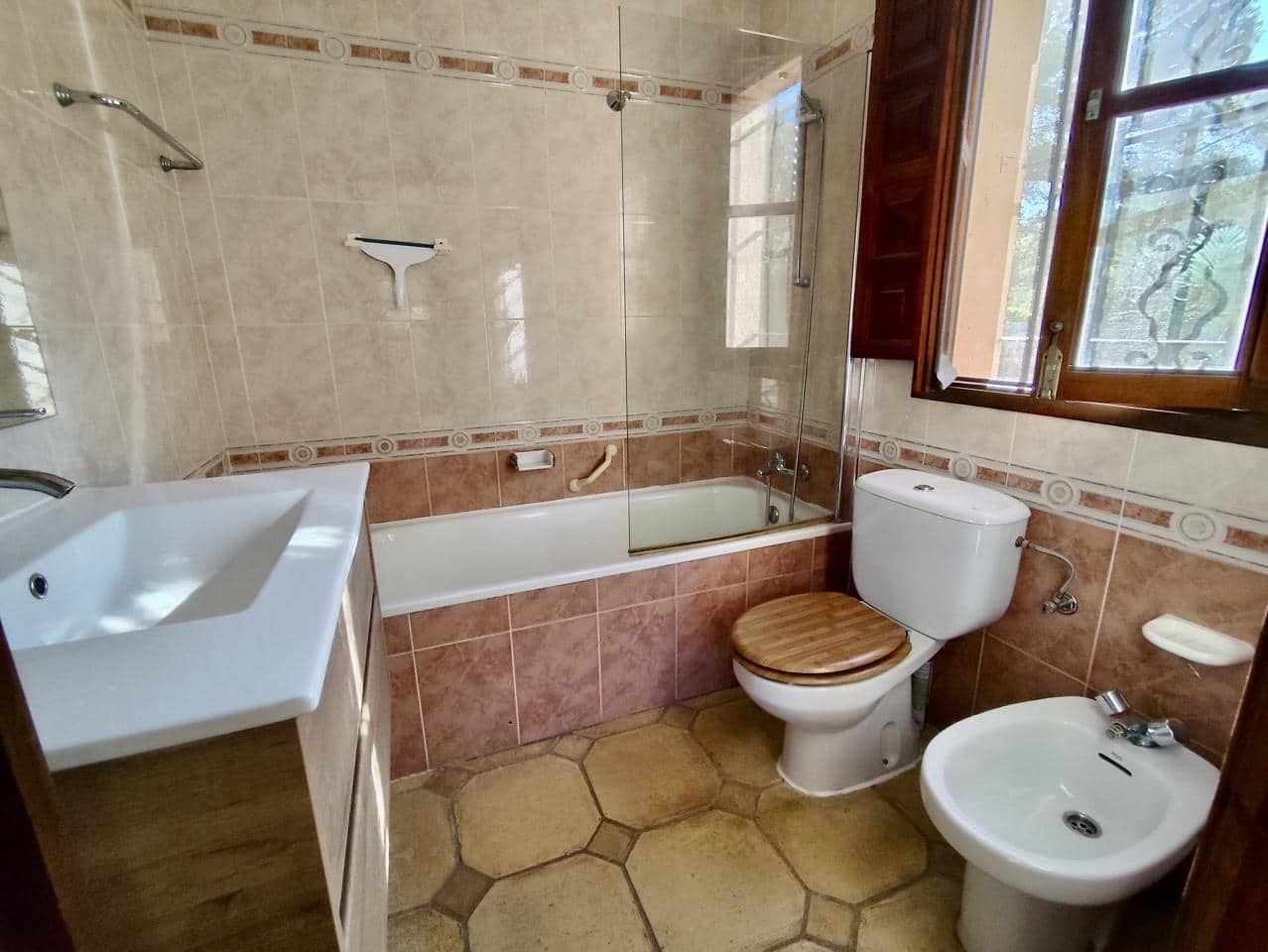 4 soveværelse Finca/Landehus til salg i Tivissa med swimmingpool - € 549.000 (Ref: 9282800)