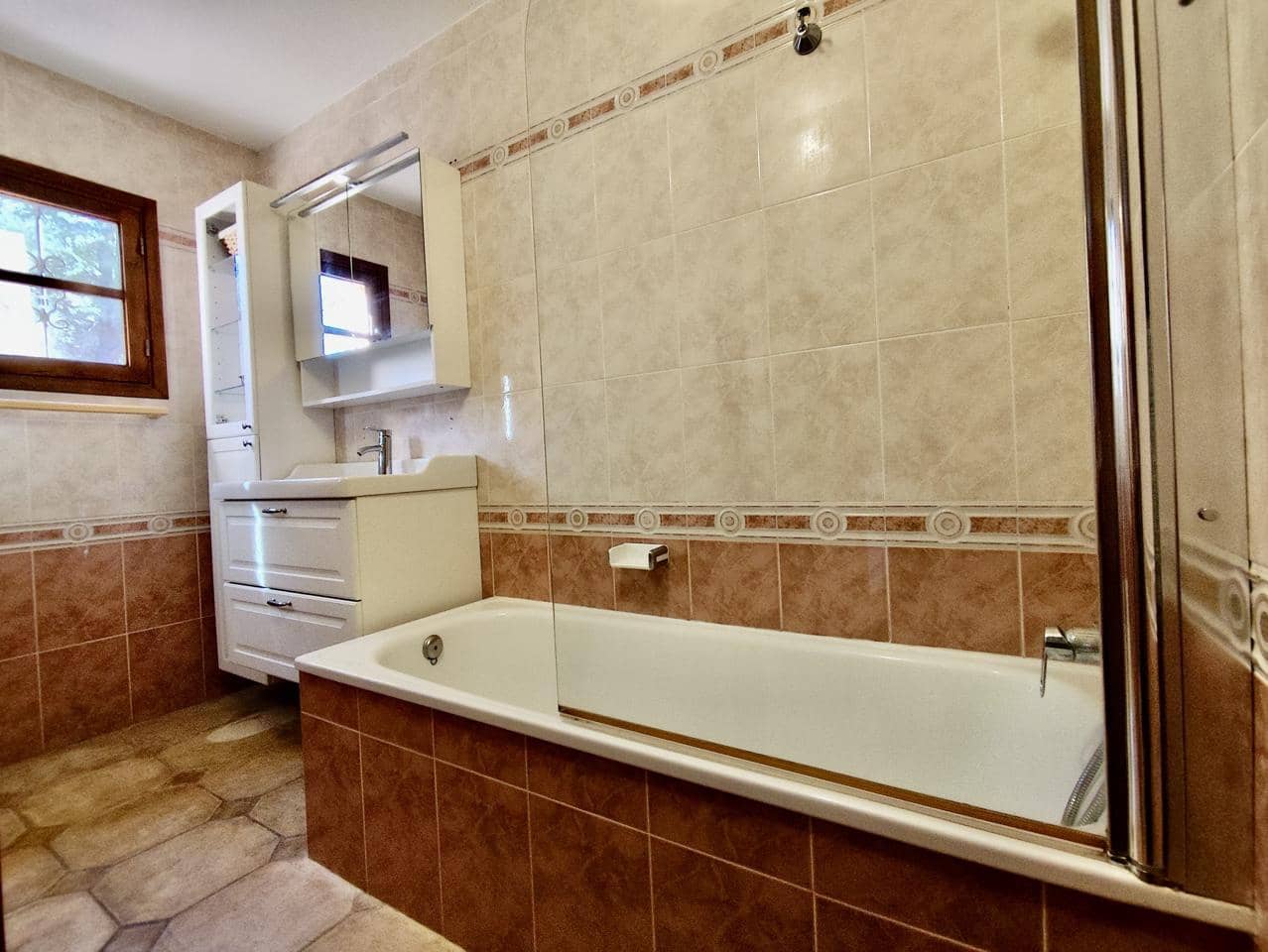 4 soveværelse Finca/Landehus til salg i Tivissa med swimmingpool - € 549.000 (Ref: 9282800)