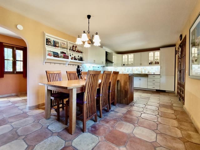 4 sypialnia Finka/Dom wiejski na sprzedaż w Tivissa z basenem - 549 000 € (Ref: 9282800)