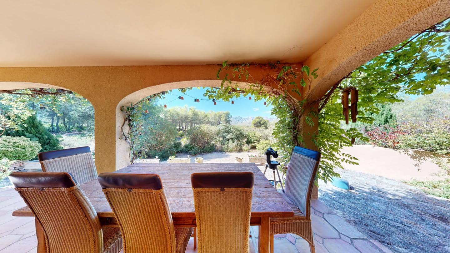 4 soveværelse Finca/Landehus til salg i Tivissa med swimmingpool - € 549.000 (Ref: 9282800)