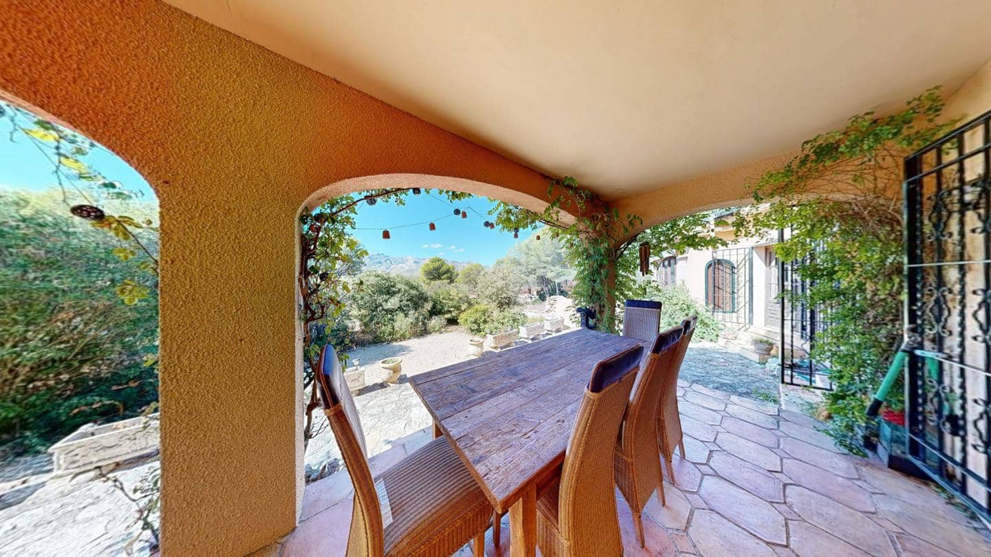 4 soveværelse Finca/Landehus til salg i Tivissa med swimmingpool - € 549.000 (Ref: 9282800)