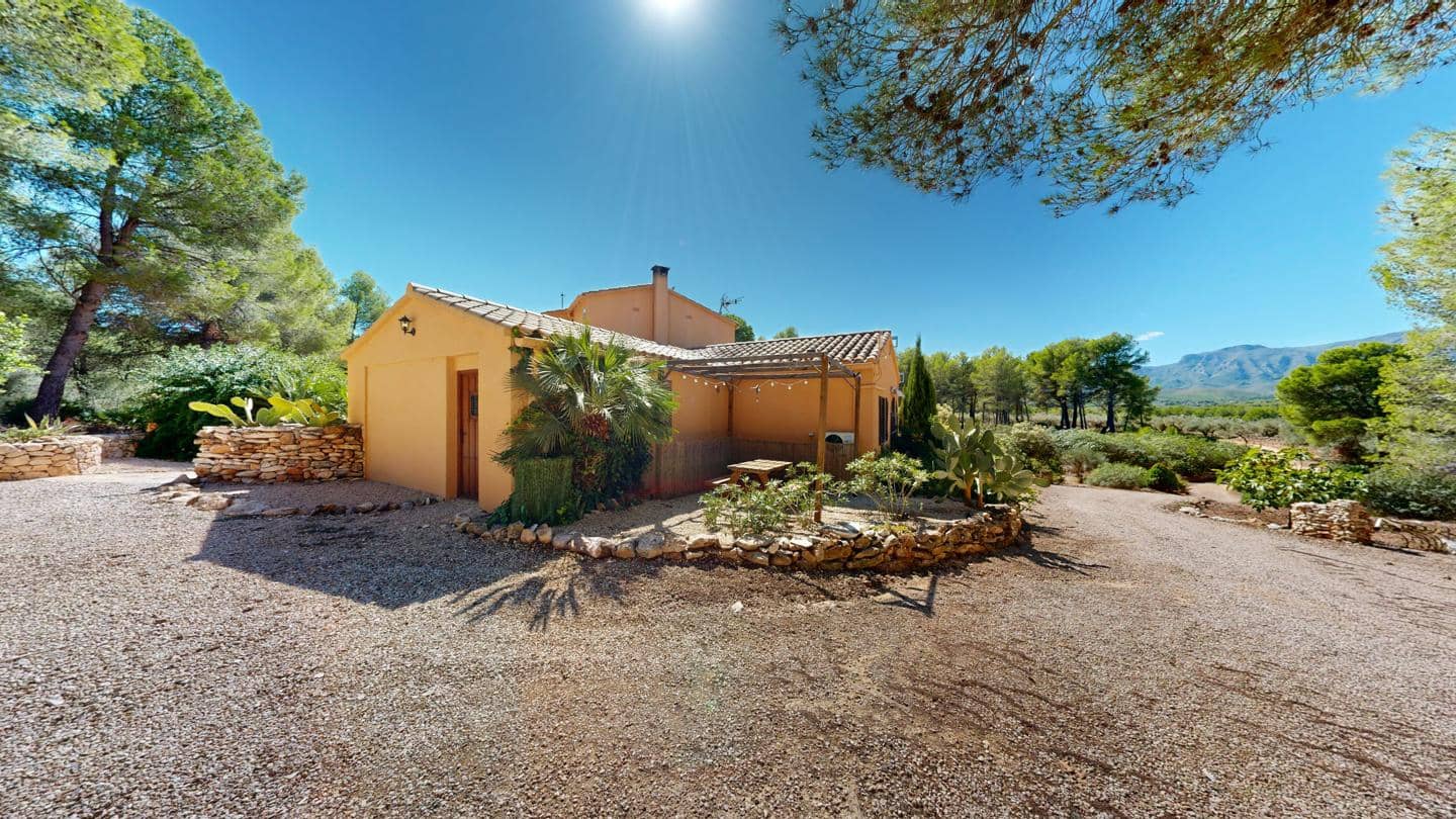 4 soveværelse Finca/Landehus til salg i Tivissa med swimmingpool - € 549.000 (Ref: 9282800)