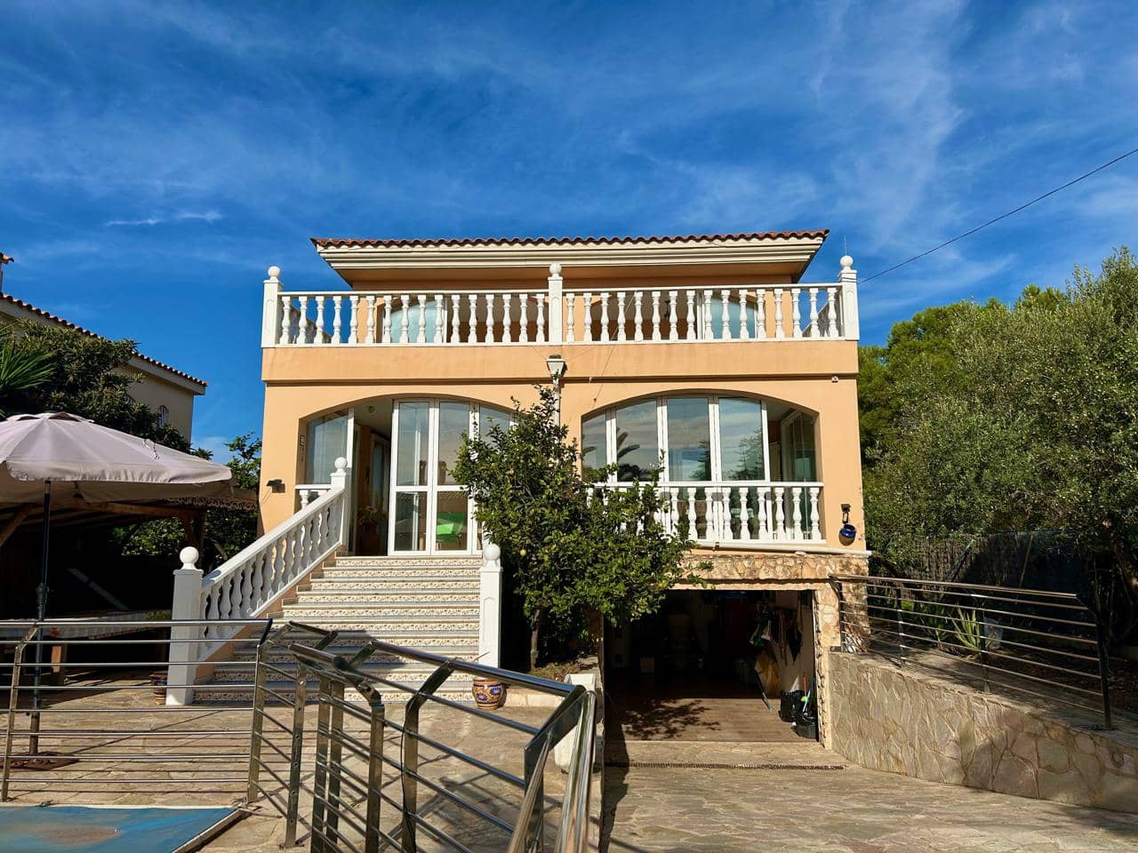 4 soverom Villa til salgs i L'Ampolla med svømmebasseng garasje - € 550 000 (Ref: 9301503)