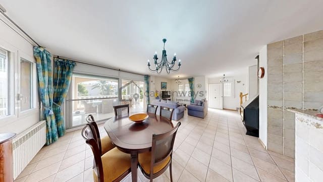 4 sovrum Villa till salu i L'Ampolla med pool garage - 540 000 € (Ref: 9301503)