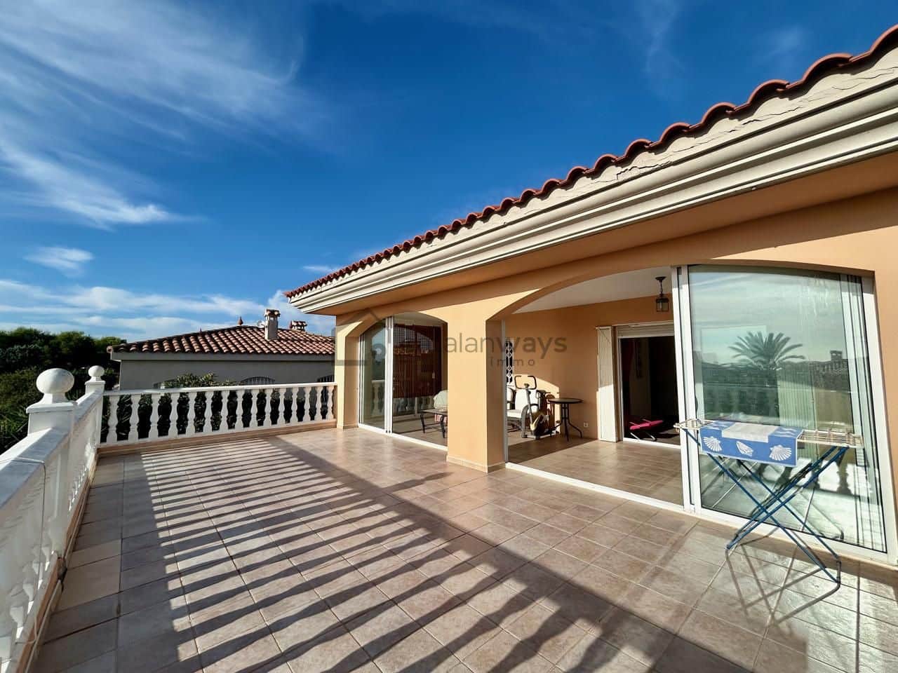 4 bedroom Villa for sale in L'Ampolla with pool garage - € 540,000 (Ref: 9301503)