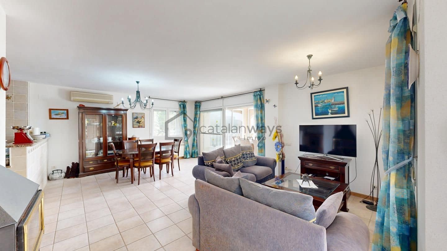 4 bedroom Villa for sale in L'Ampolla with pool garage - € 540,000 (Ref: 9301503)