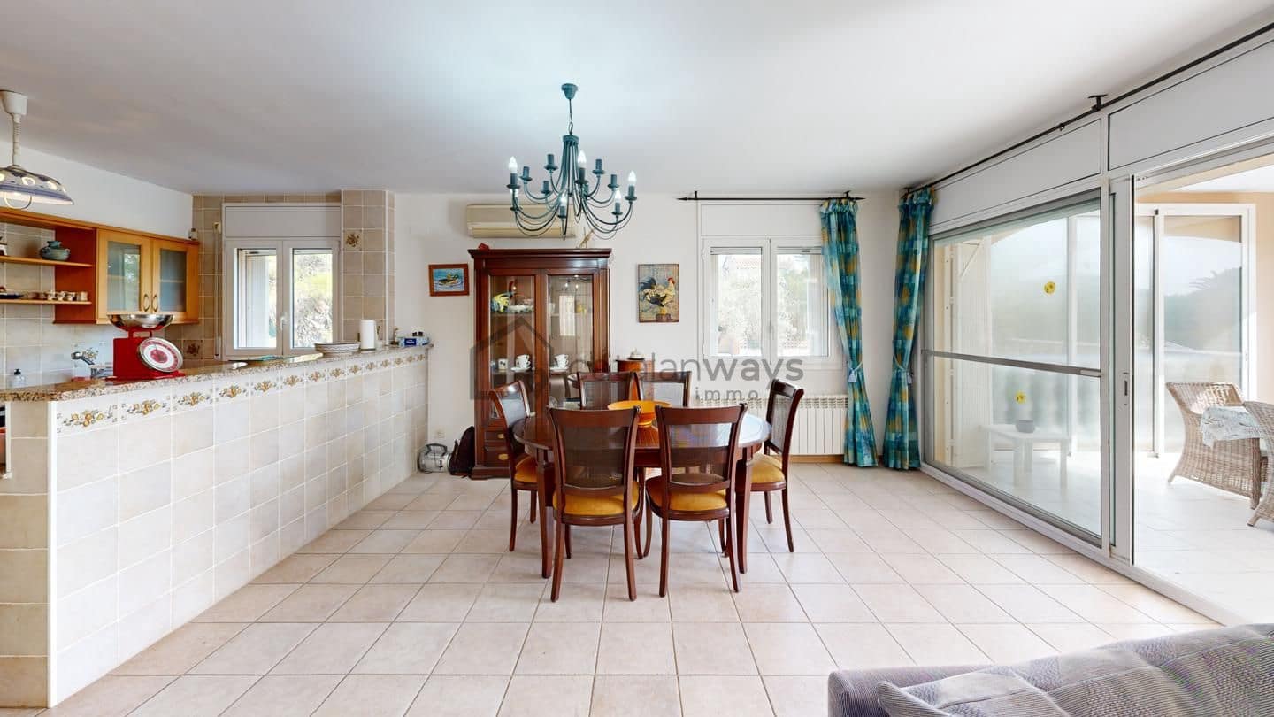 4 bedroom Villa for sale in L'Ampolla with pool garage - € 540,000 (Ref: 9301503)