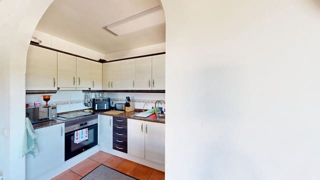 4 slaapkamer Villa te koop in L'Ametlla de Mar met zwembad - € 265.000 (Ref: 9596854)