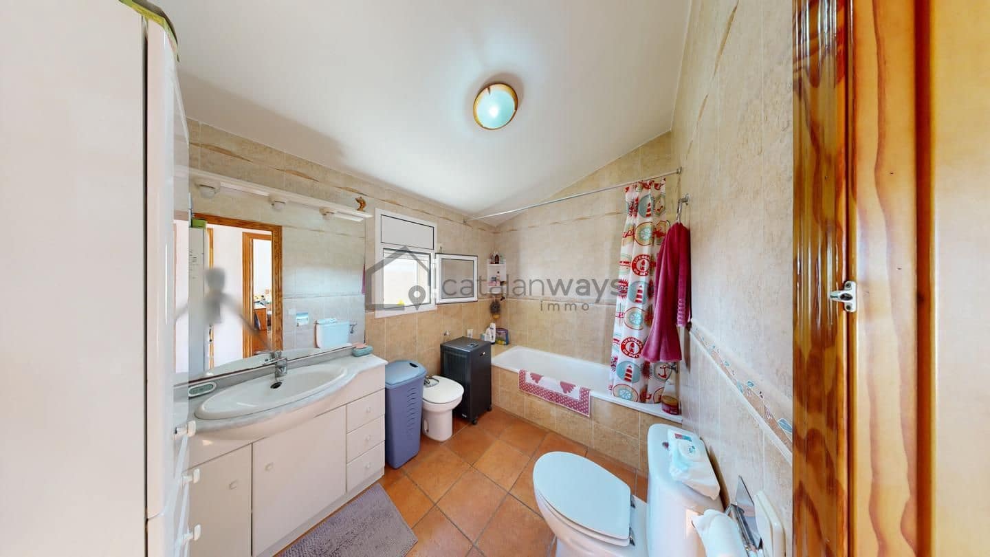 4 sypialnia Willa na sprzedaż w L'Ametlla de Mar z basenem - 265 000 € (Ref: 9596854)