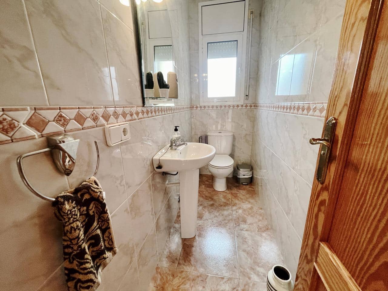 3 makuuhuone Huvila myytävänä paikassa L'Ametlla de Mar mukana uima-altaan 
autotalli - 380 000 € (Ref: 9776890)