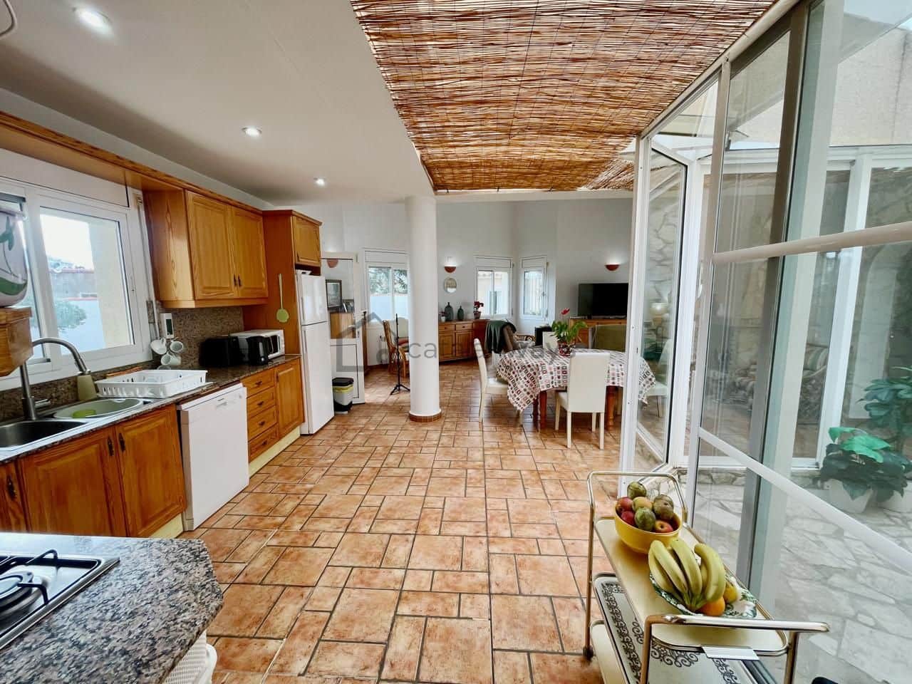 3 makuuhuone Huvila myytävänä paikassa L'Ametlla de Mar mukana uima-altaan 
autotalli - 380 000 € (Ref: 9776890)