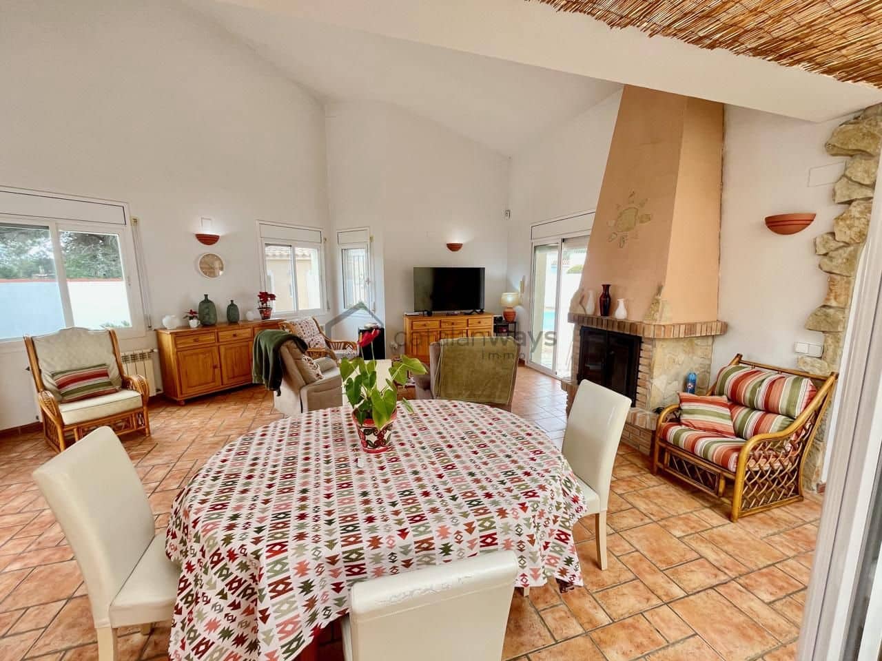 3 makuuhuone Huvila myytävänä paikassa L'Ametlla de Mar mukana uima-altaan 
autotalli - 380 000 € (Ref: 9776890)