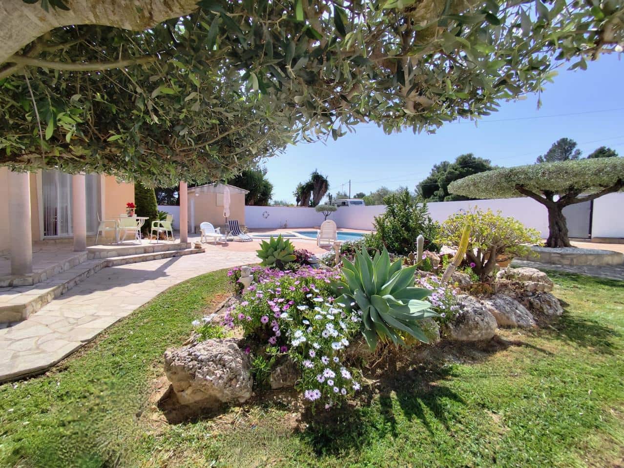 3 makuuhuone Huvila myytävänä paikassa L'Ametlla de Mar mukana uima-altaan 
autotalli - 380 000 € (Ref: 9776890)