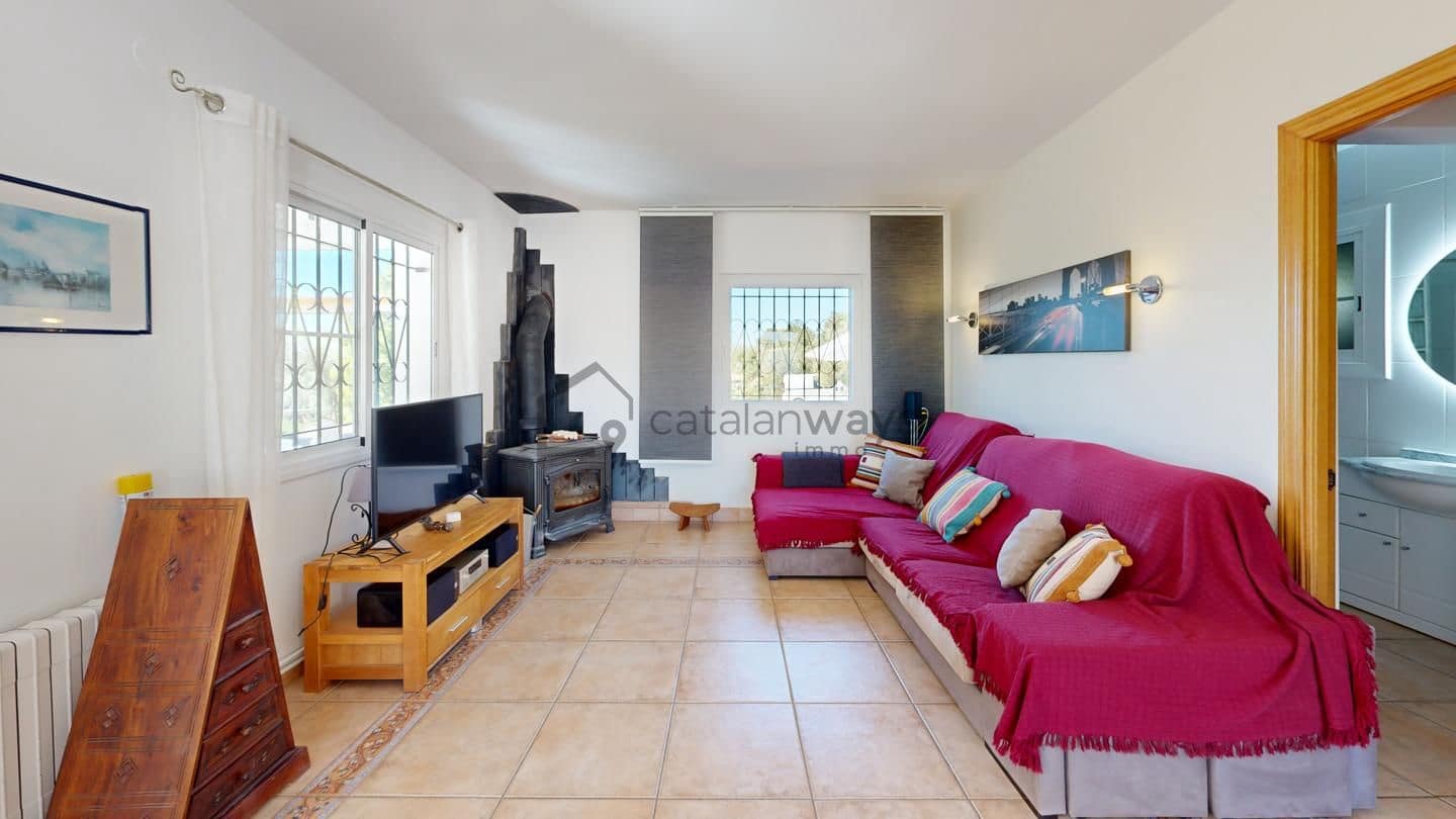 3 bedroom Finca/Country House for sale in L'Ampolla with pool - € 365,000 (Ref: 9827499)
