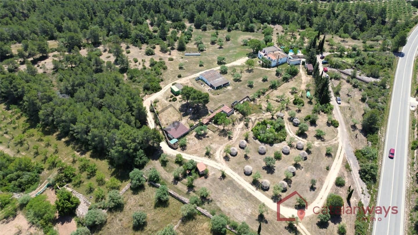 11 soveværelse Finca/Landehus til salg i Rasquera med swimmingpool - € 730.000 (Ref: 9854395)