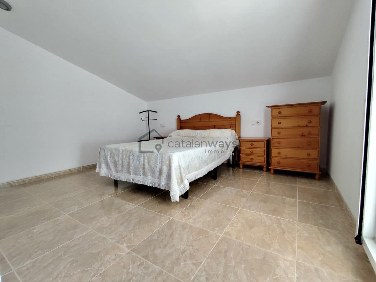 4 bedroom Flat for sale in Sant Jaume d'Enveja - € 125,000 (Ref: 9909044)