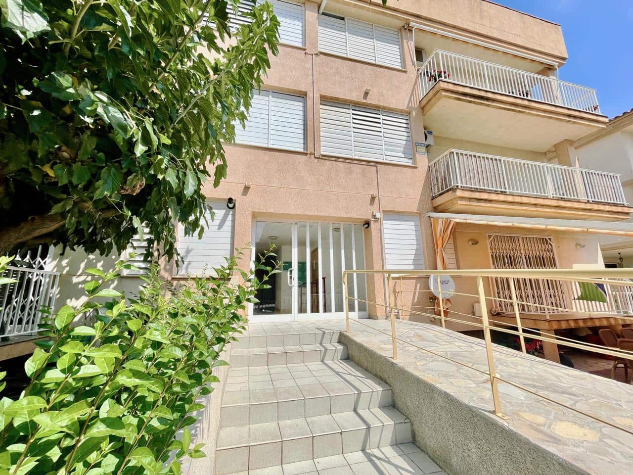3 bedroom Flat for sale in L'Ampolla with garage - € 225,000 (Ref: 9938687)