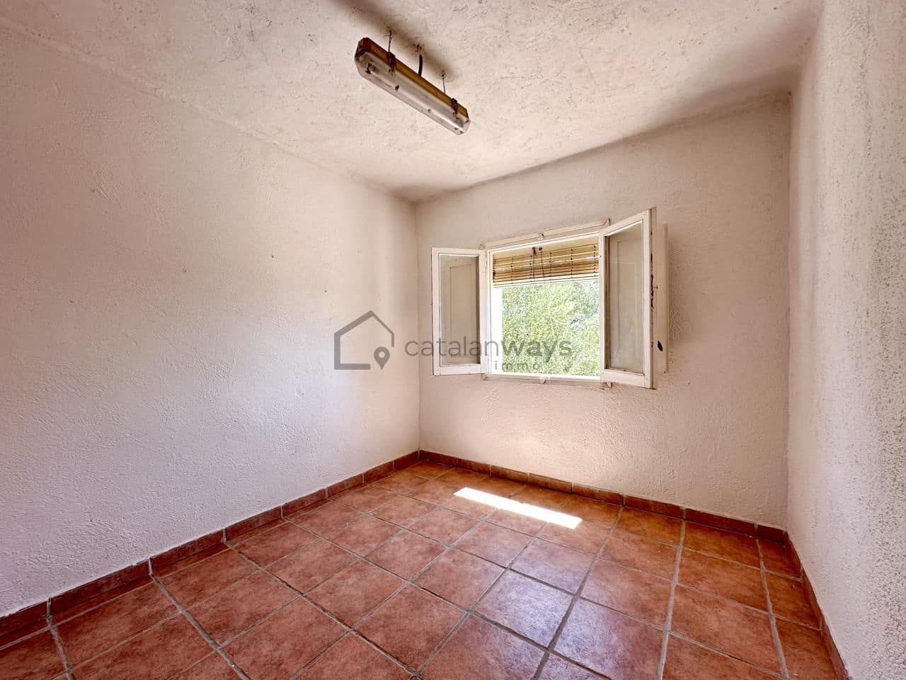 3 bedroom Finca/Country House for sale in L'Ametlla de Mar with garage - € 265,000 (Ref: 9950330)