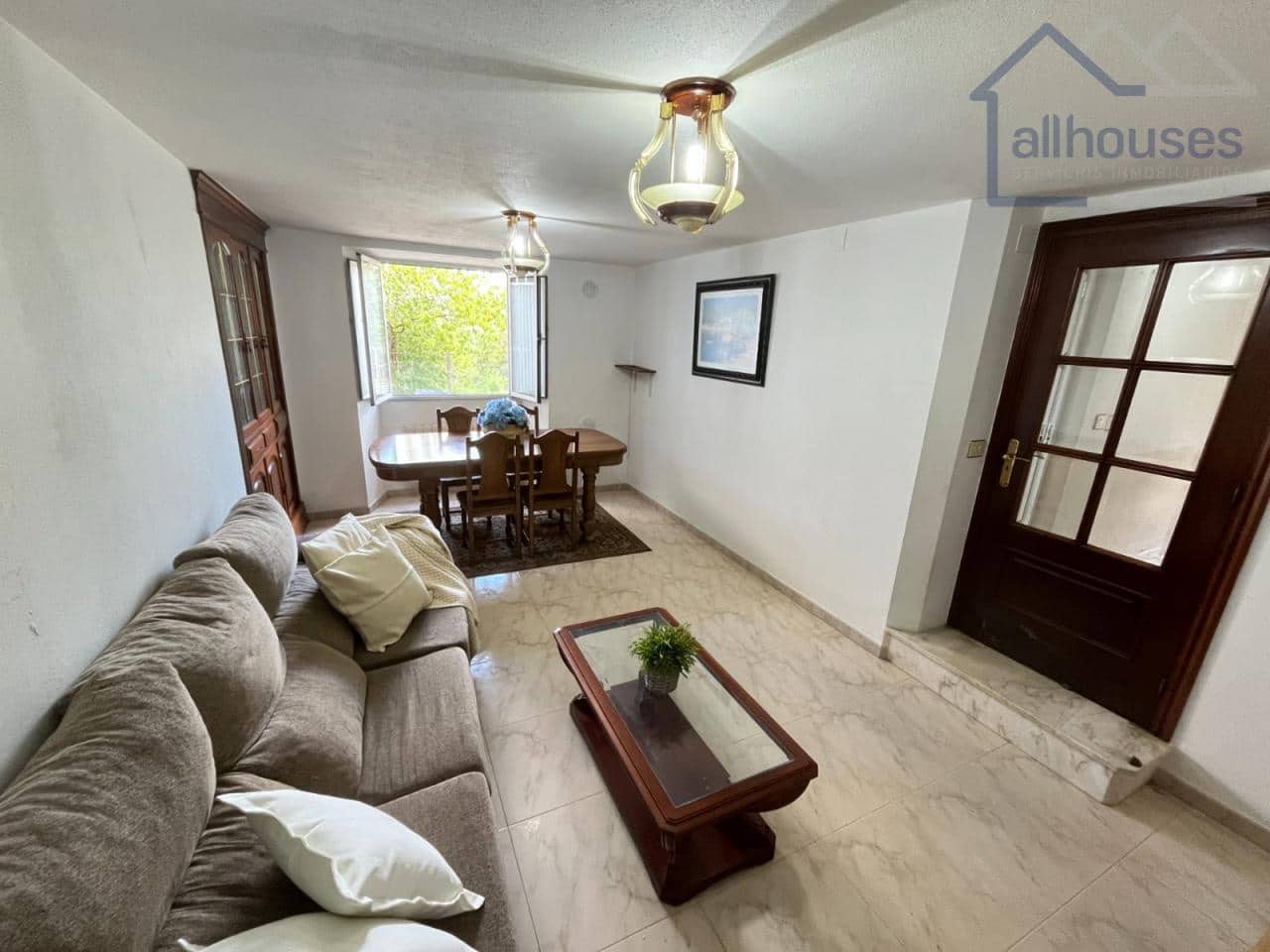 5 bedroom Townhouse for sale in A Estrada with garage - € 149,000 (Ref: 9417258)