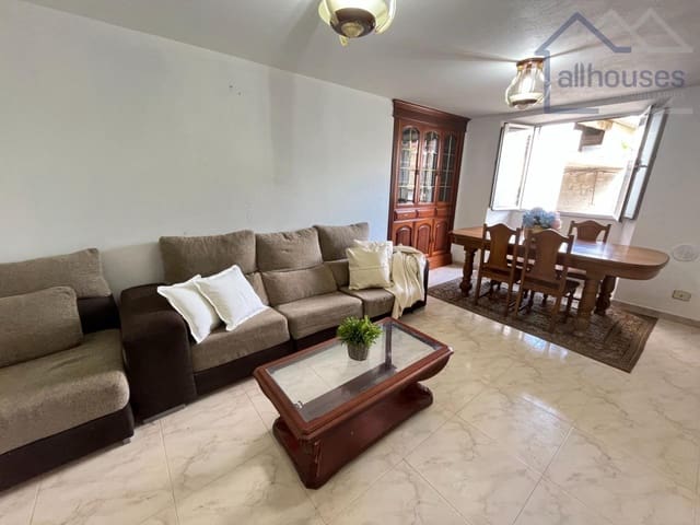 Casa de 5 habitaciones en A Estrada en venta con garaje - 149.000 € (Ref: 9417258)