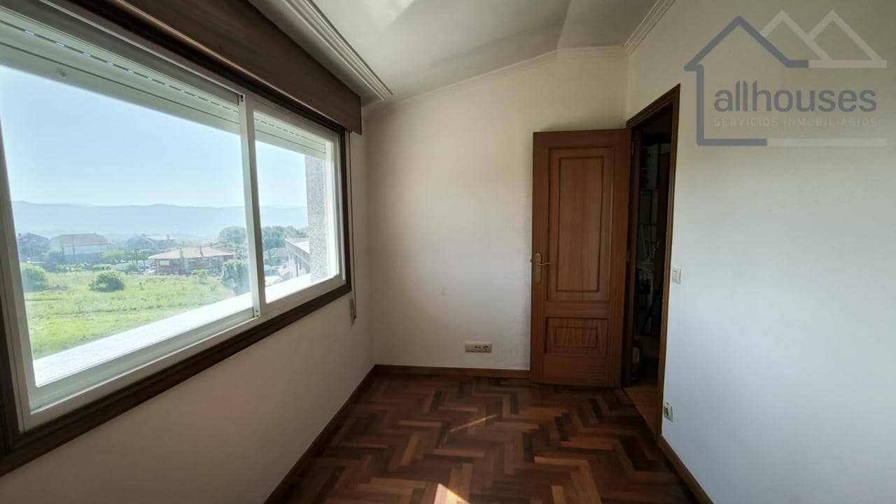 3 bedroom Penthouse for sale in Mos - € 135,000 (Ref: 9417260)