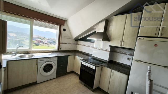 3 makuuhuone Kattohuoneisto myytävänä paikassa Mos - 135 000 € (Ref: 9417260)