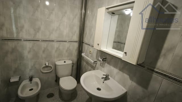 3 makuuhuone Kattohuoneisto myytävänä paikassa Mos - 135 000 € (Ref: 9417260)