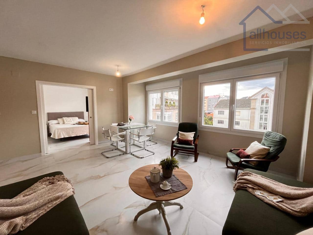 5 bedroom Flat for sale in Pontevedra city - € 300,000 (Ref: 9417265)