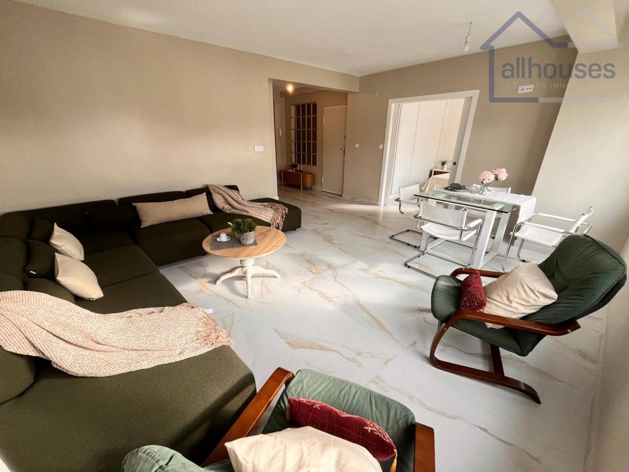 5 bedroom Flat for sale in Pontevedra city - € 300,000 (Ref: 9417265)