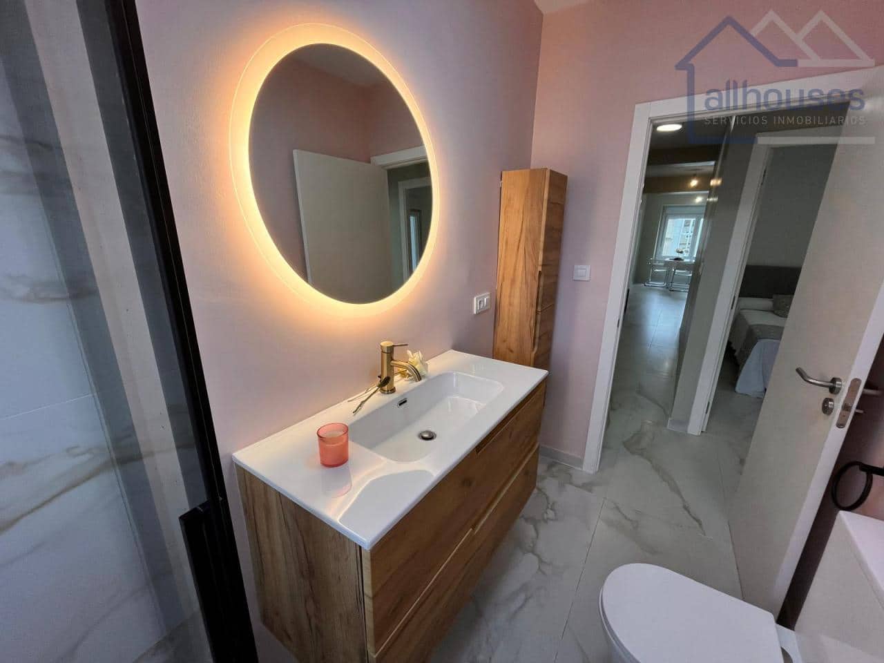 5 bedroom Flat for sale in Pontevedra city - € 300,000 (Ref: 9417265)