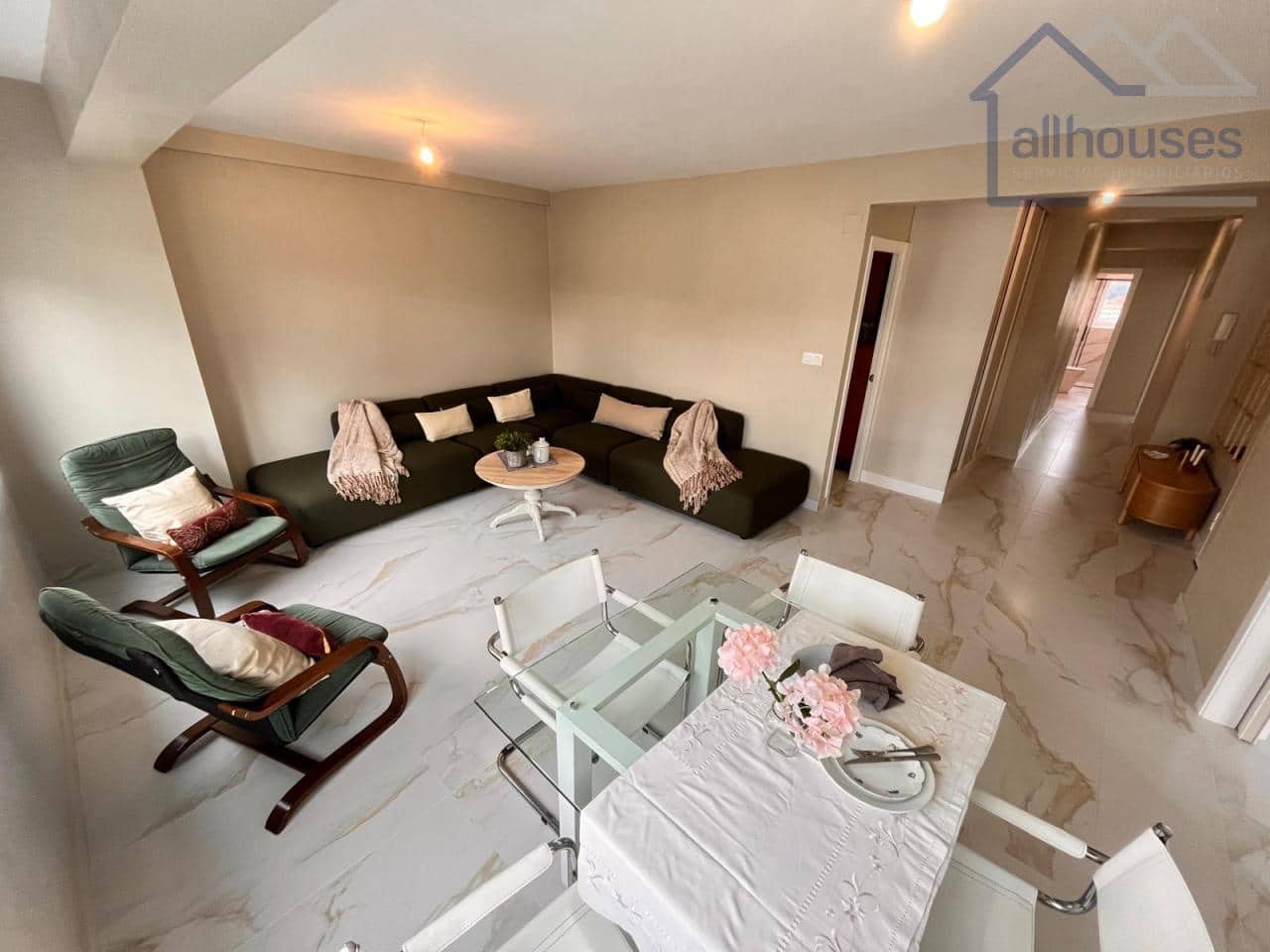 5 bedroom Flat for sale in Pontevedra city - € 300,000 (Ref: 9417265)