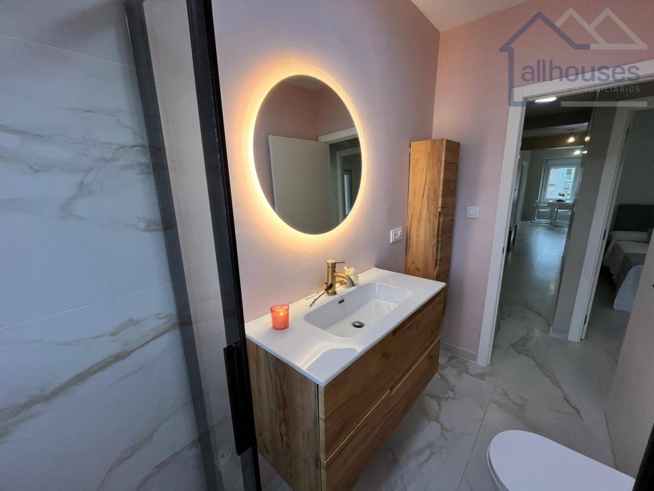 5 bedroom Flat for sale in Pontevedra city - € 300,000 (Ref: 9417265)