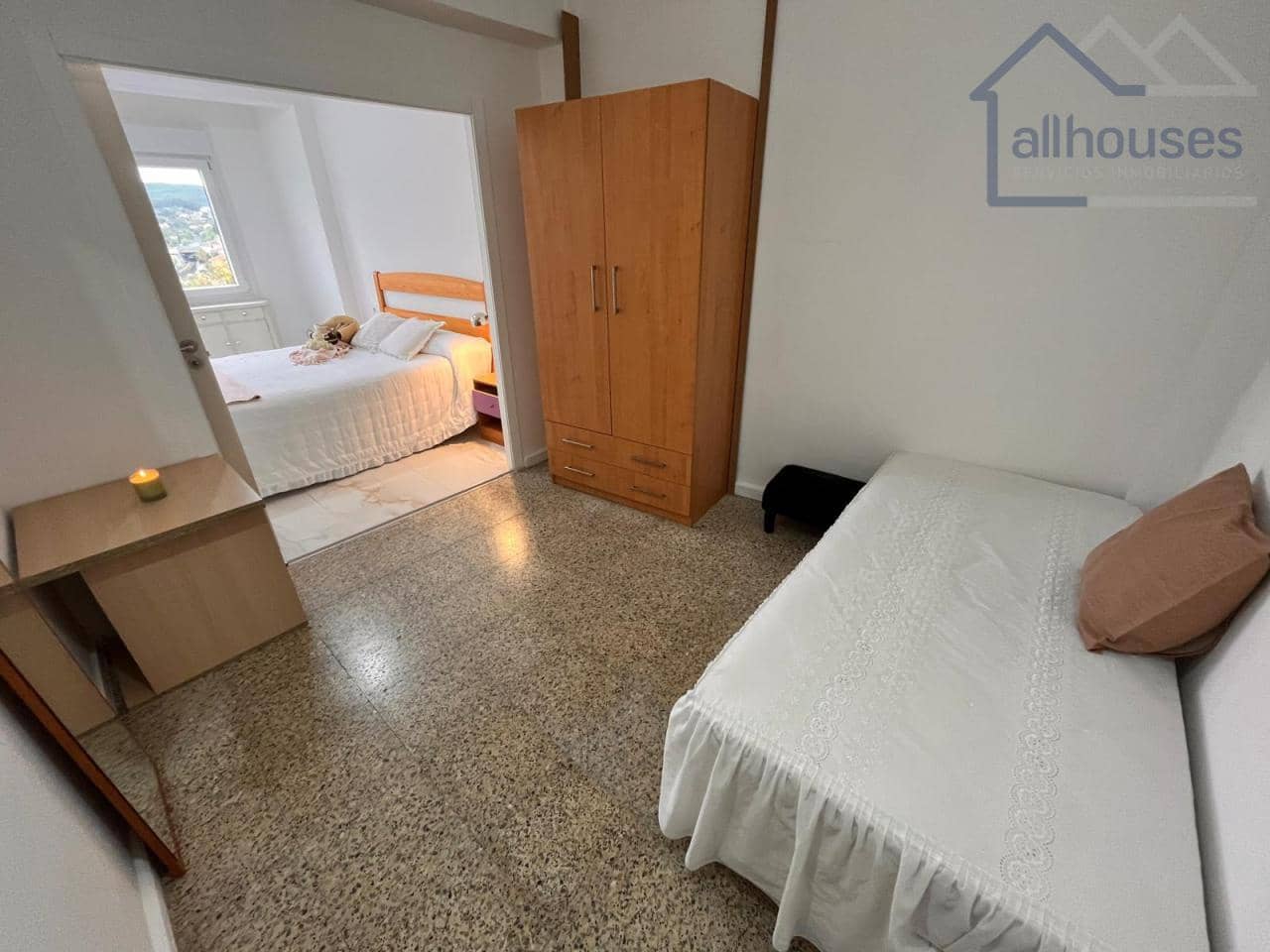 5 bedroom Flat for sale in Pontevedra city - € 300,000 (Ref: 9417265)