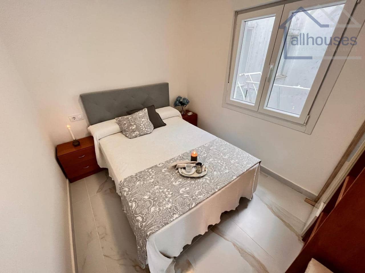 5 bedroom Flat for sale in Pontevedra city - € 300,000 (Ref: 9417265)