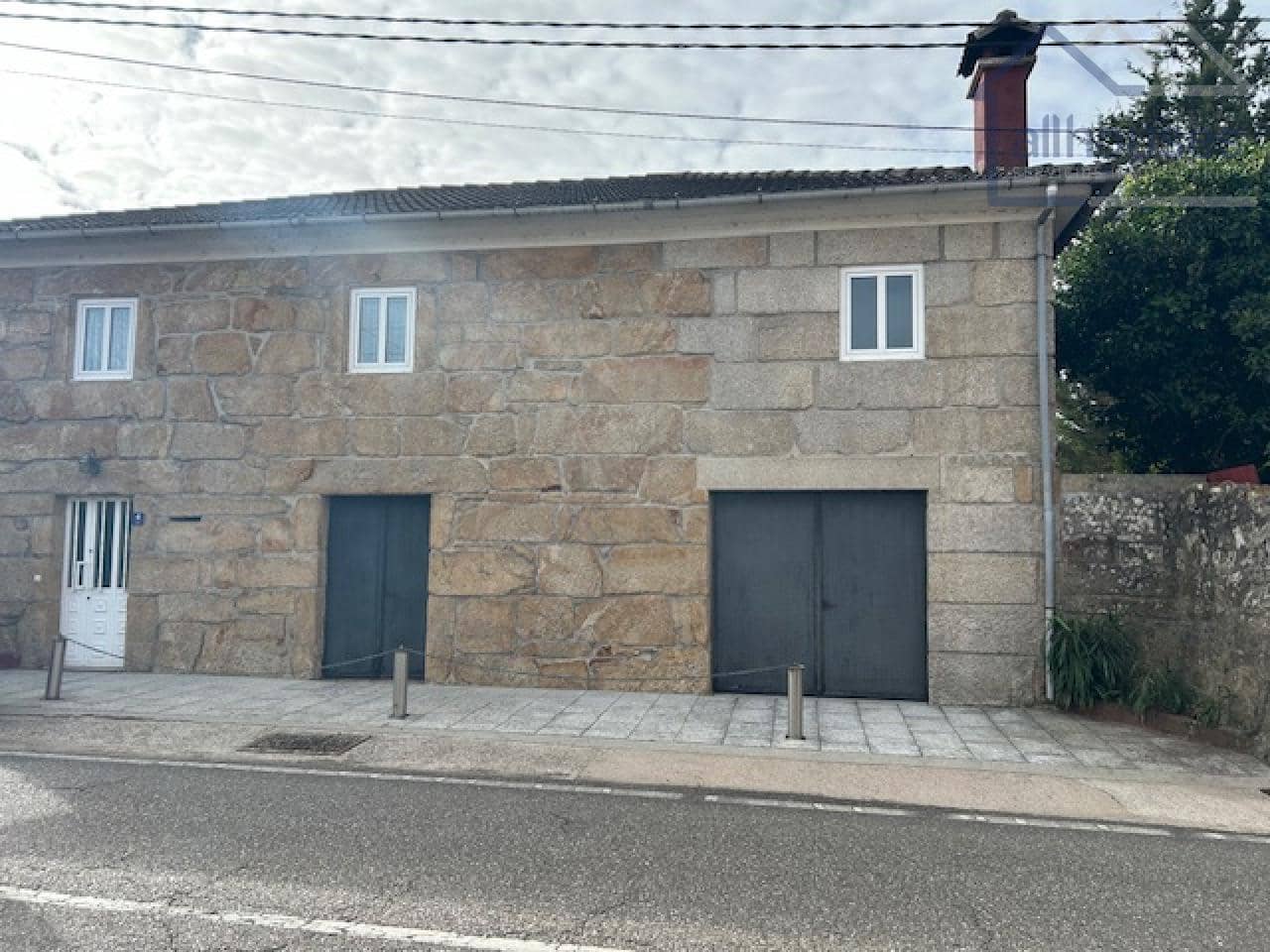 4 bedroom Townhouse for sale in Tui with garage - € 360,000 (Ref: 9417270)