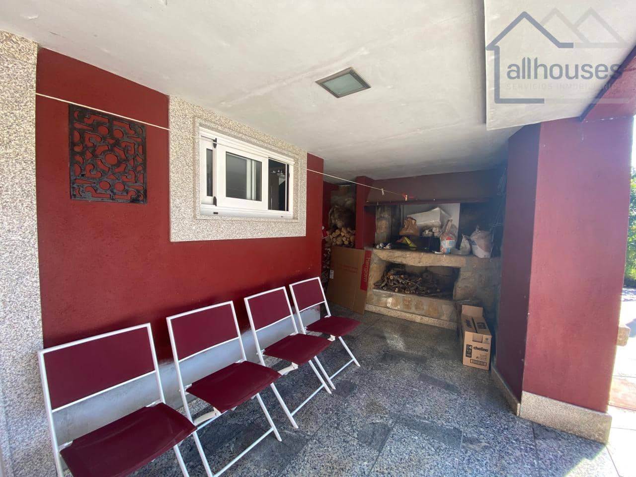 4 bedroom Townhouse for sale in Tui with garage - € 360,000 (Ref: 9417270)