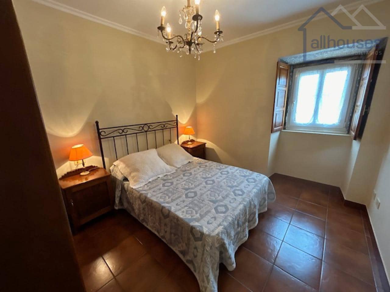 4 bedroom Townhouse for sale in Tui with garage - € 360,000 (Ref: 9417270)