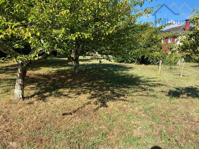 4 bedroom Townhouse for sale in Tui with garage - € 360,000 (Ref: 9417270)